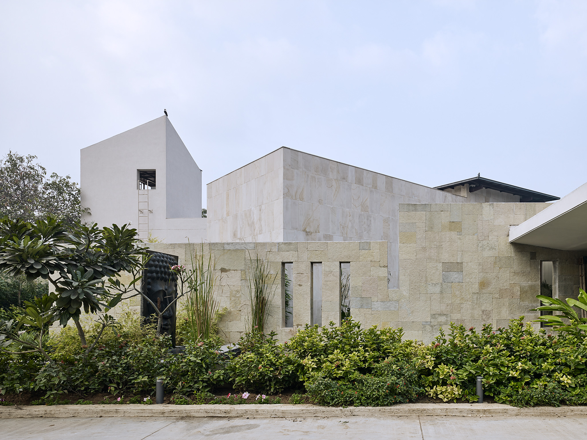 E17621 Alpa 060557 SCREEN